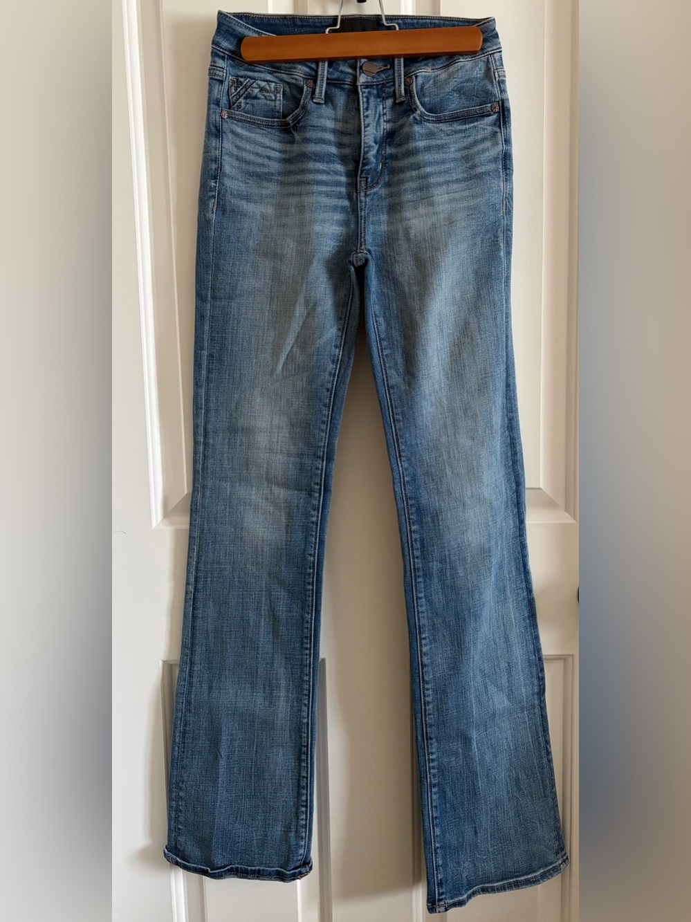 Women's Buckle Black tailored bootcut jeans